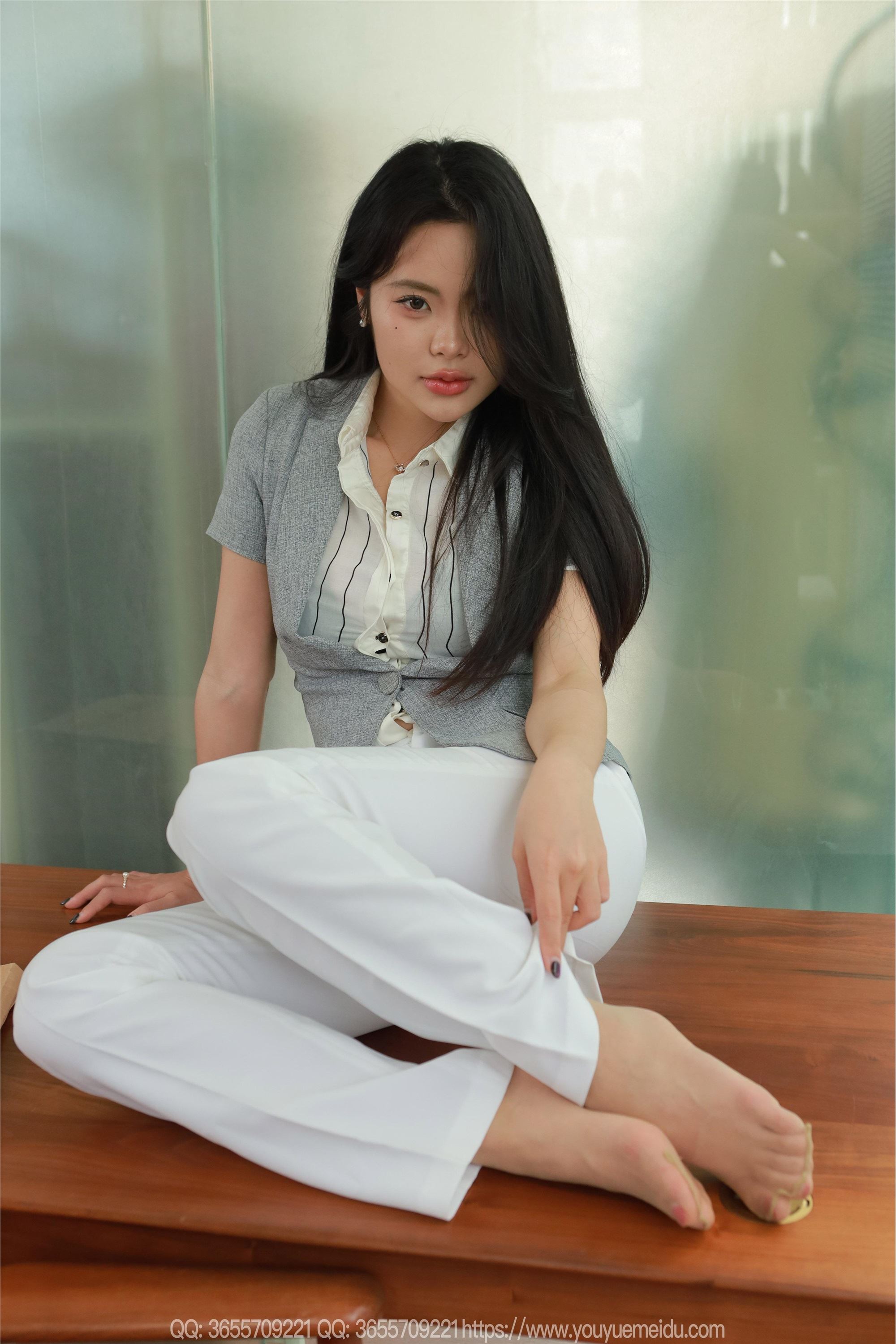 IESS异思趣向  2025.04.23 丝享家 2035 兔兔《白色裤里丝》